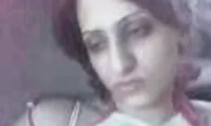 Молода жінка знайдена мертвою голою перед веб-камерою ххх відео чат