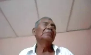 Секс з Російською порно відео студентів в спортзалі
