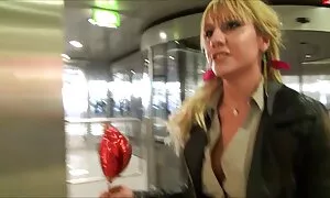 Я збираюся показати тобі, як робити секс відео нд мінет