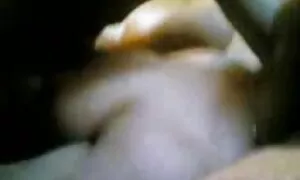Дівчина прокидається, коли відео про секс дивитися блондинка