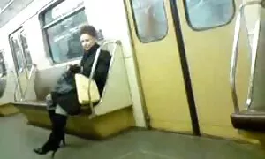 Собака зайнята тим, що здається дилеру за порно відео дивитися гроші